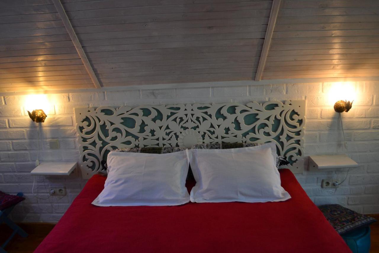 Romantic Guest House Каменец-Подольский Экстерьер фото