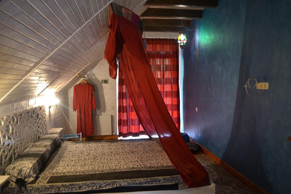 Romantic Guest House Каменец-Подольский Экстерьер фото